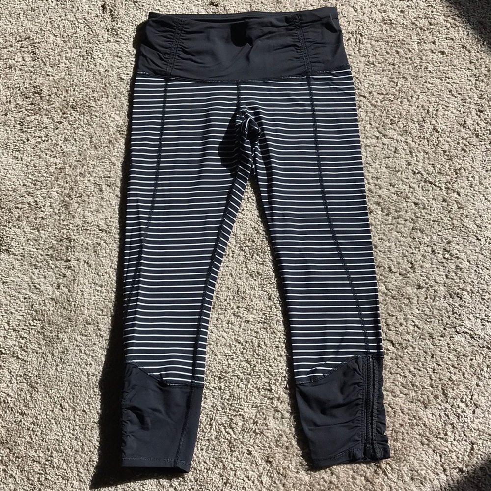 Lululemon Capris size 6 For Sale 💙